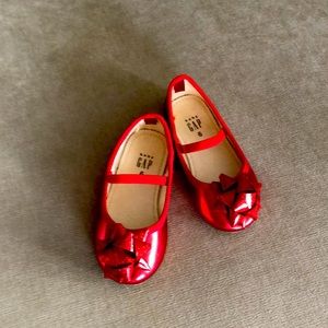 Toddler Red holiday bow shoes